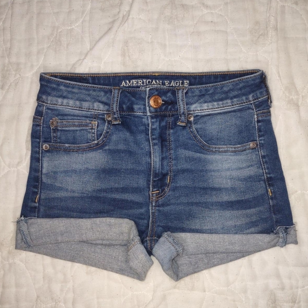 American Eagle Outfitters Women's Blue Denim Roll-Cuff Shorts